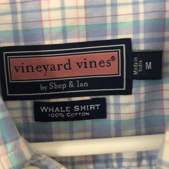 Vineyard Vines button down - Picture 3 of 6